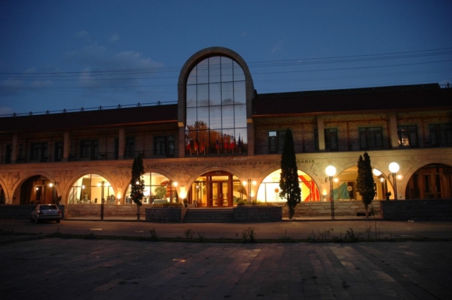 Kecharis Hotel is located in Tsaghkadzor town - 2 km far away from the rope way and only 5 minutes walk to Kecharis Monastery. The hotel has all necessary facilities and amenities for both winter and summer rest as it offers a range of entertainment services such as billiard, bowling, discotheque, etc. Also here skiing lovers can rent sport equipment. Kecharis Hotel is an ideal place for both people who are having rest with their families and those who are coming for business events. There are 2 restaurants in the hotel’s area, offering various dishes of Armenian, European and Georgian cuisine.